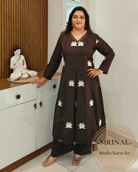 Muslin A-line top with lotus motif embroidery kurta set