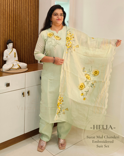 Pastel Green Surat Mul Chanderi dupatta with floral embroidery and scalloped edge