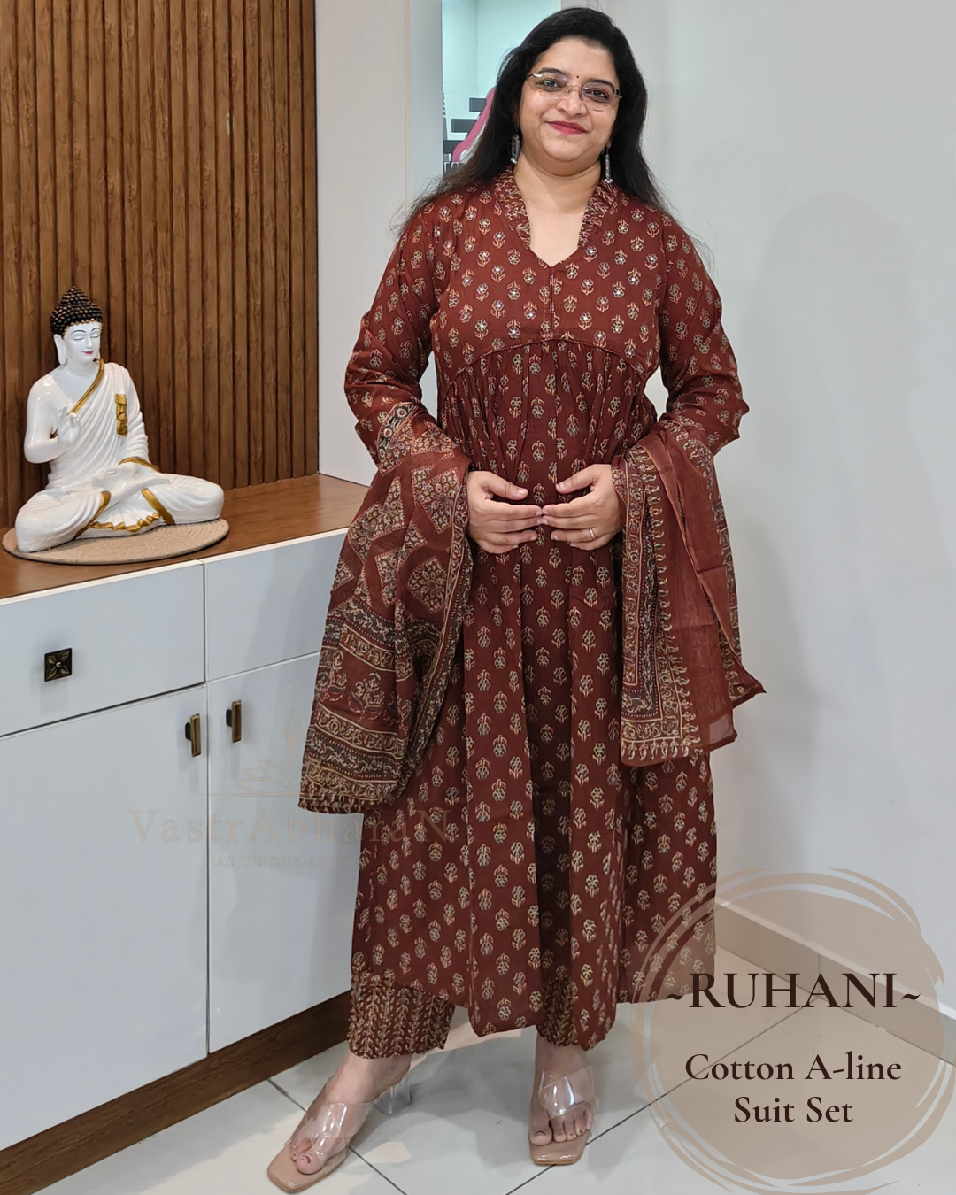 Brown 60x60 printed cotton A-line top with Alia cut