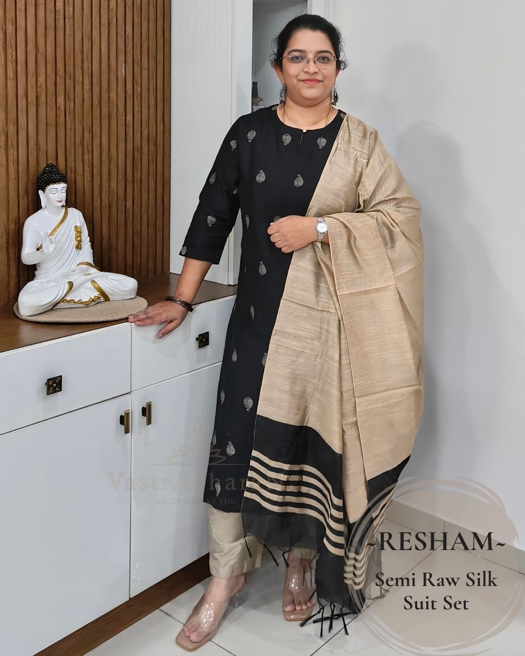 Resham - Black